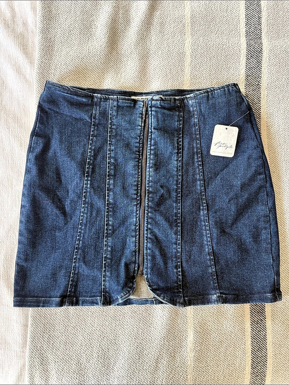 Free People C8120 Denim Mini Skirt Blue Size 0 NWT